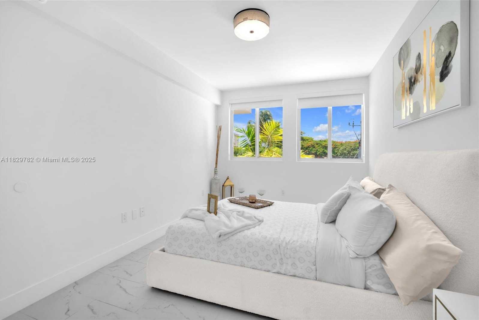 Small Image of 1850 MONROE #406, Hollywood Number 32