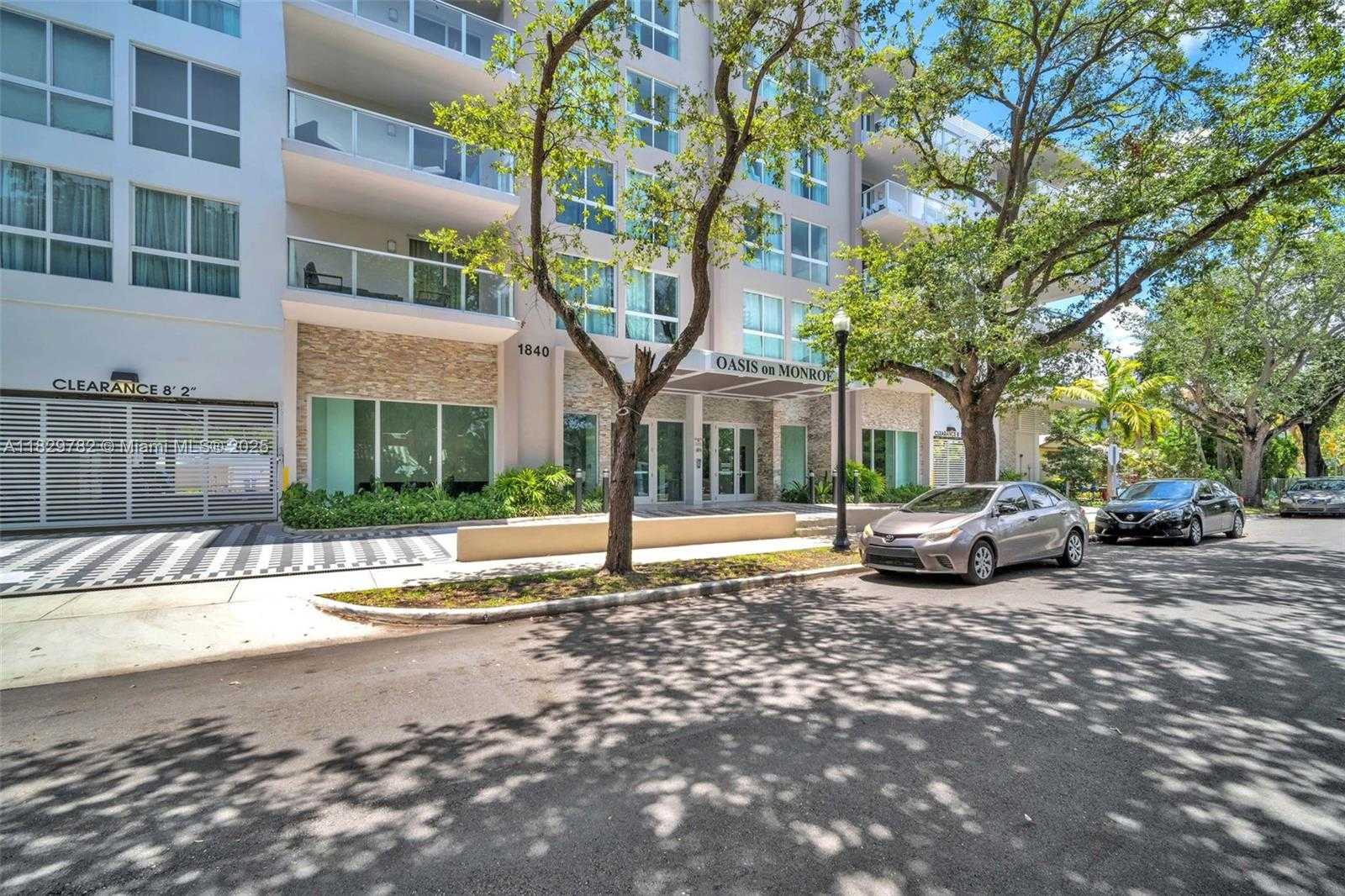 Small Image of 1850 MONROE #406, Hollywood Number 4