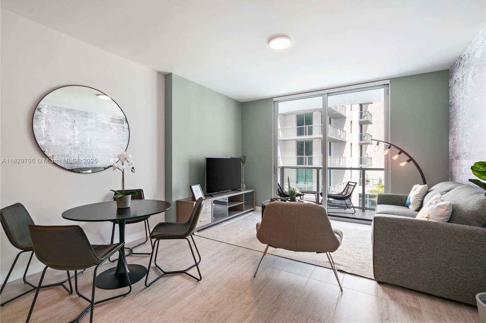 Small Image of 3900 BISCAYNE BLVD #S-818, Miami Number 2