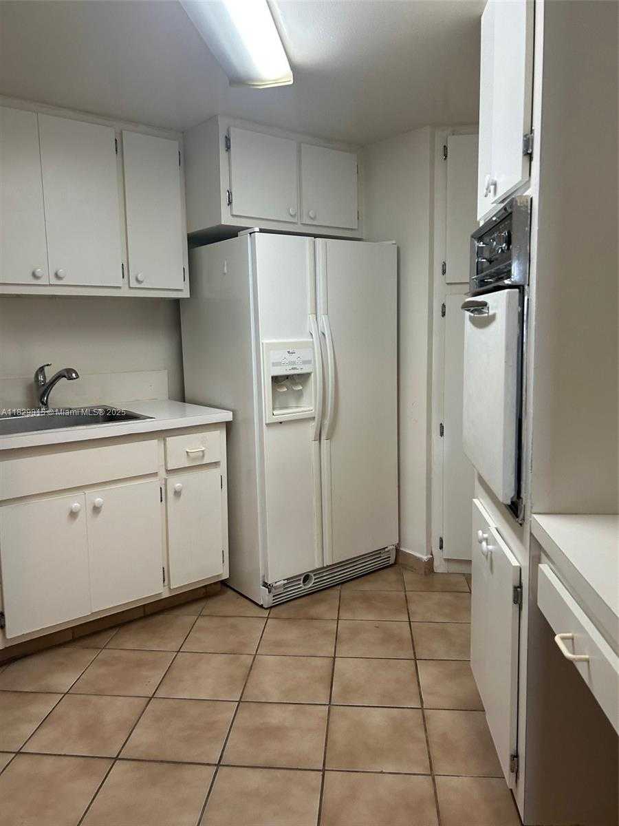 Small Image of 801 BRICKELL BAY DR #1167, Miami Number 10