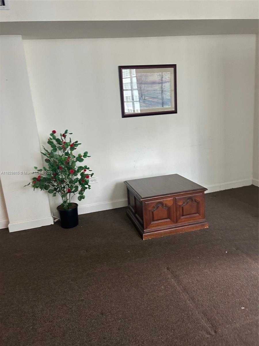 Small Image of 801 BRICKELL BAY DR #1167, Miami Number 12