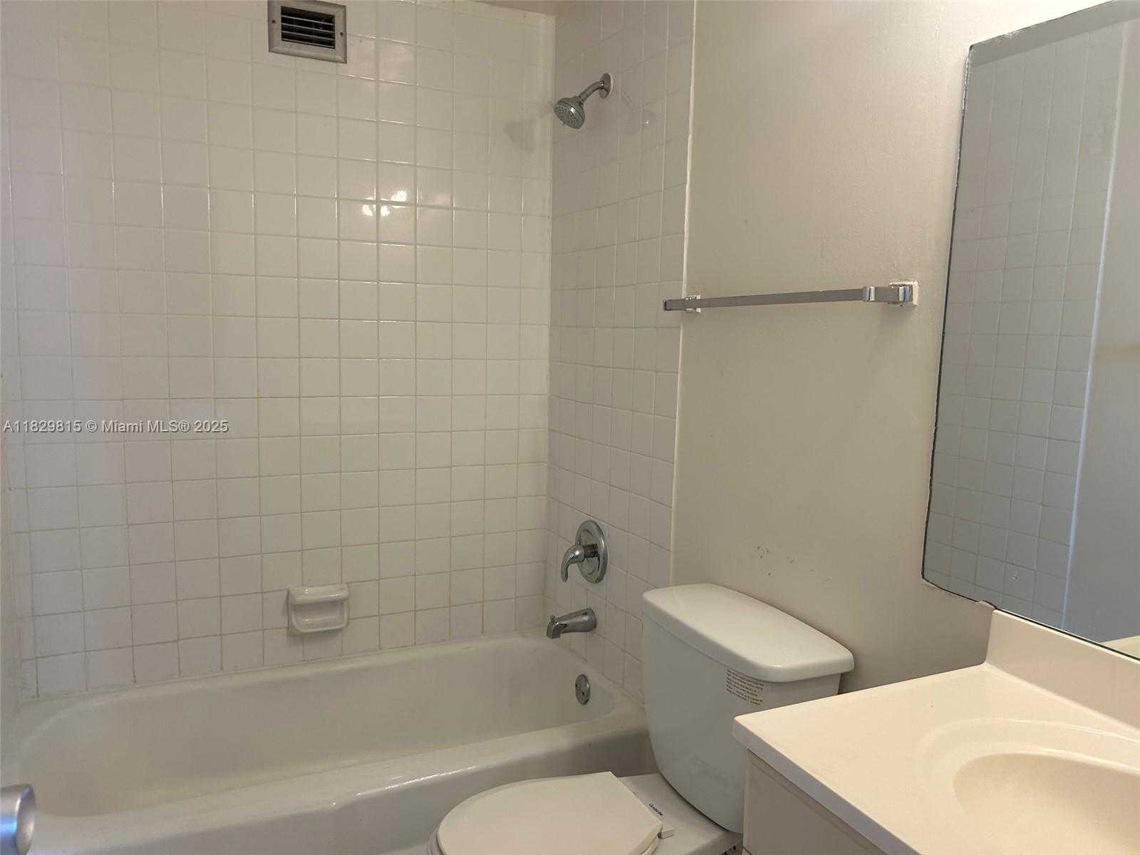 Small Image of 801 BRICKELL BAY DR #1167, Miami Number 5