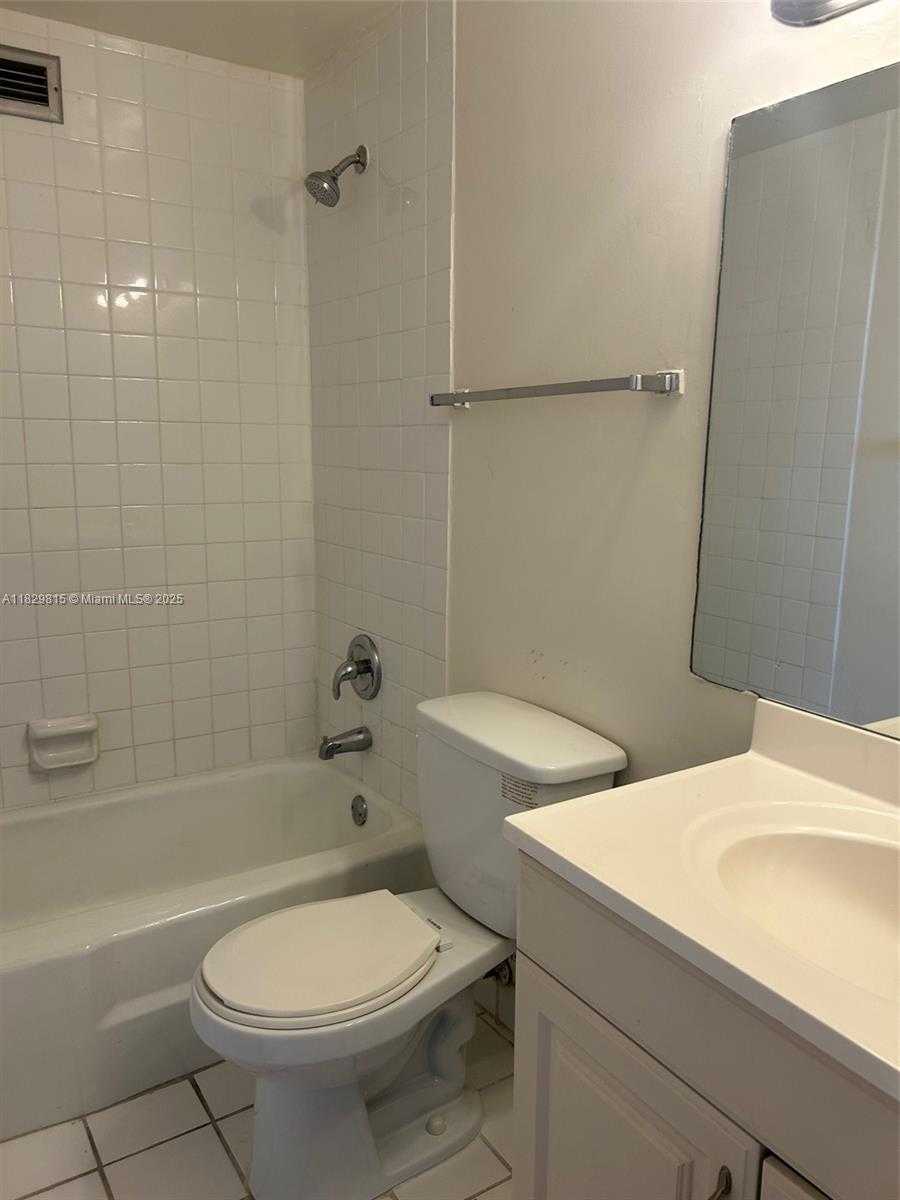 Small Image of 801 BRICKELL BAY DR #1167, Miami Number 6