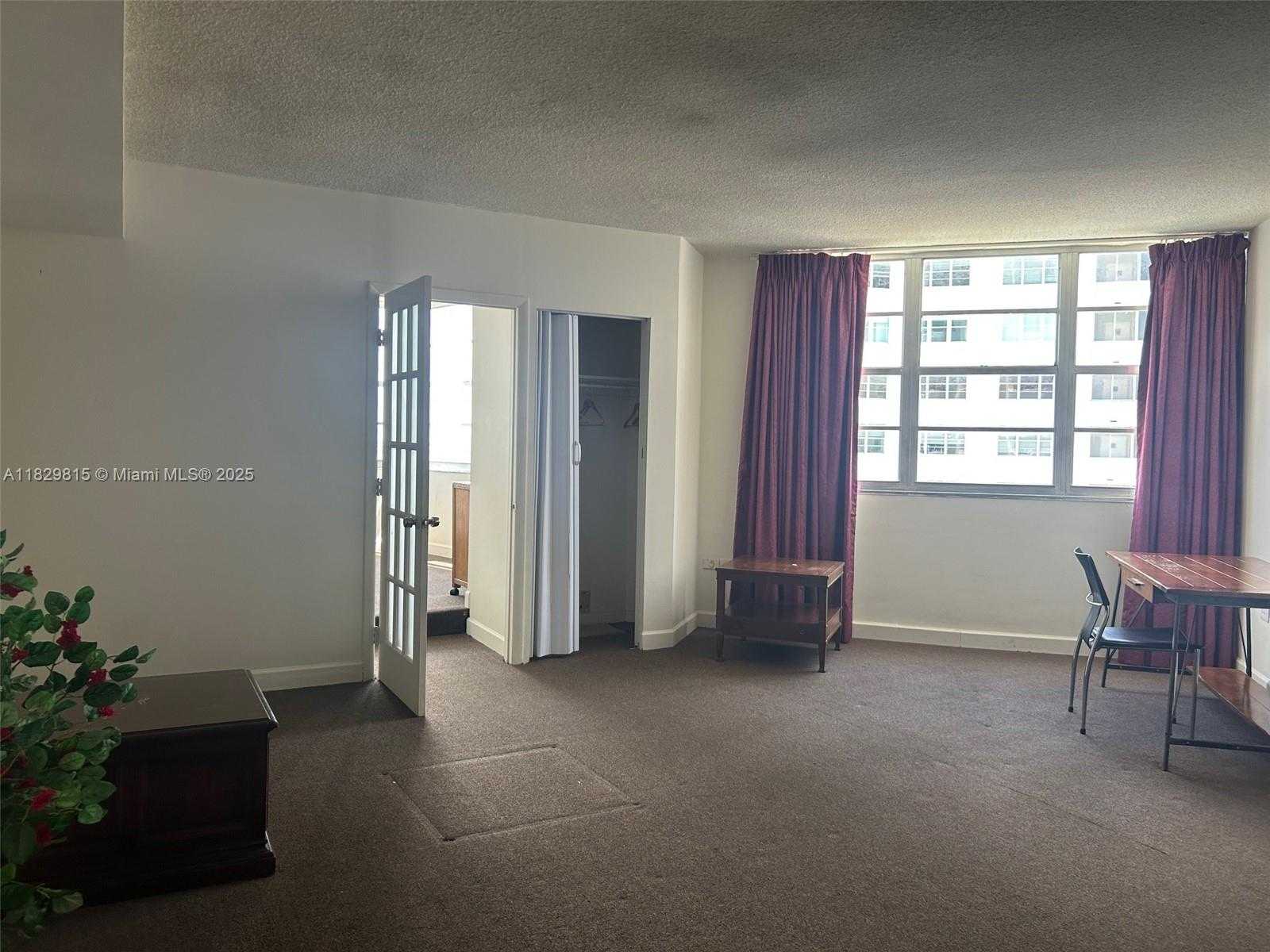 Small Image of 801 BRICKELL BAY DR #1167, Miami Number 9