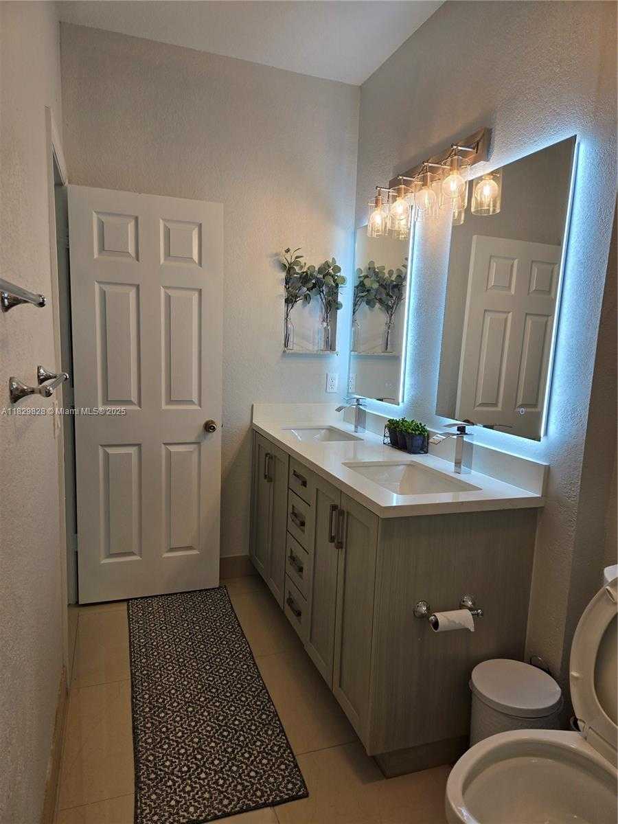 Small Image of 8216 WEST SANTA MONICA AVE, Tamarac Number 22