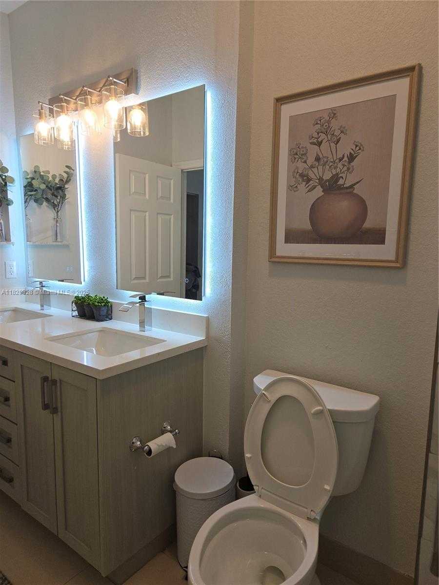 Small Image of 8216 WEST SANTA MONICA AVE, Tamarac Number 23
