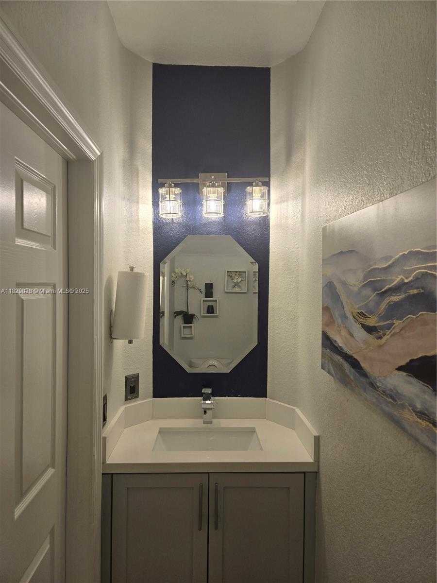 Small Image of 8216 WEST SANTA MONICA AVE, Tamarac Number 33
