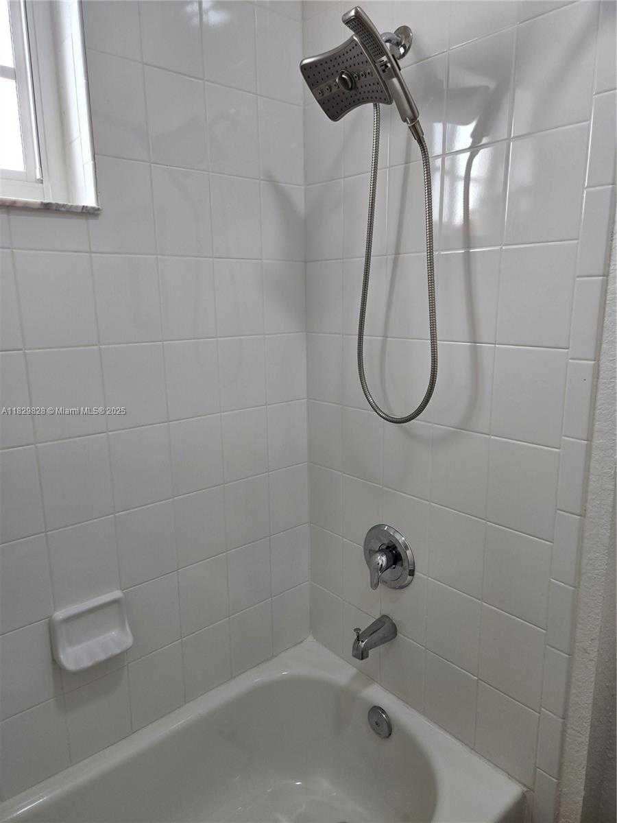 Small Image of 8216 WEST SANTA MONICA AVE, Tamarac Number 38