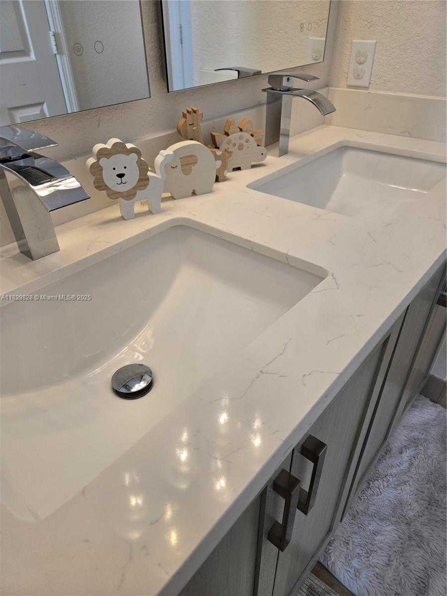 Small Image of 8216 WEST SANTA MONICA AVE, Tamarac Number 45