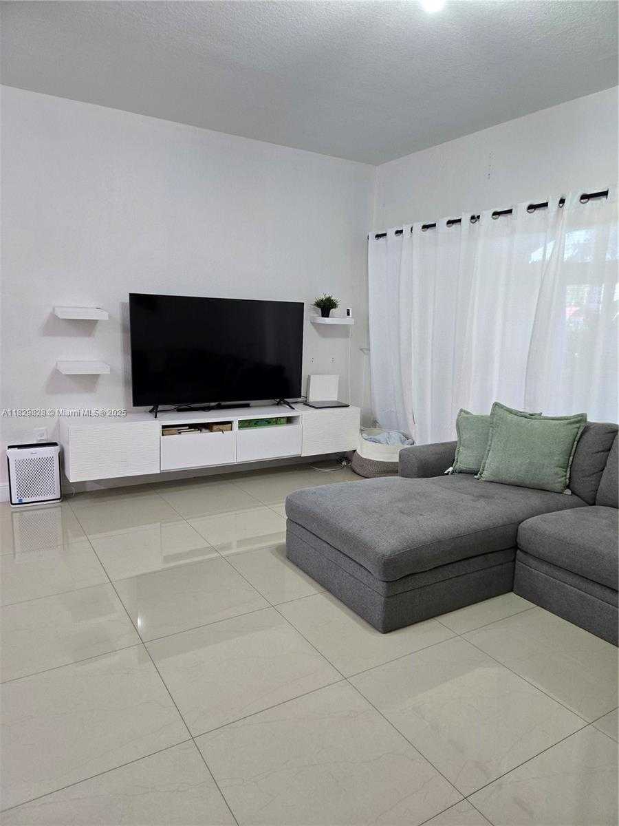 Small Image of 8216 WEST SANTA MONICA AVE, Tamarac Number 9