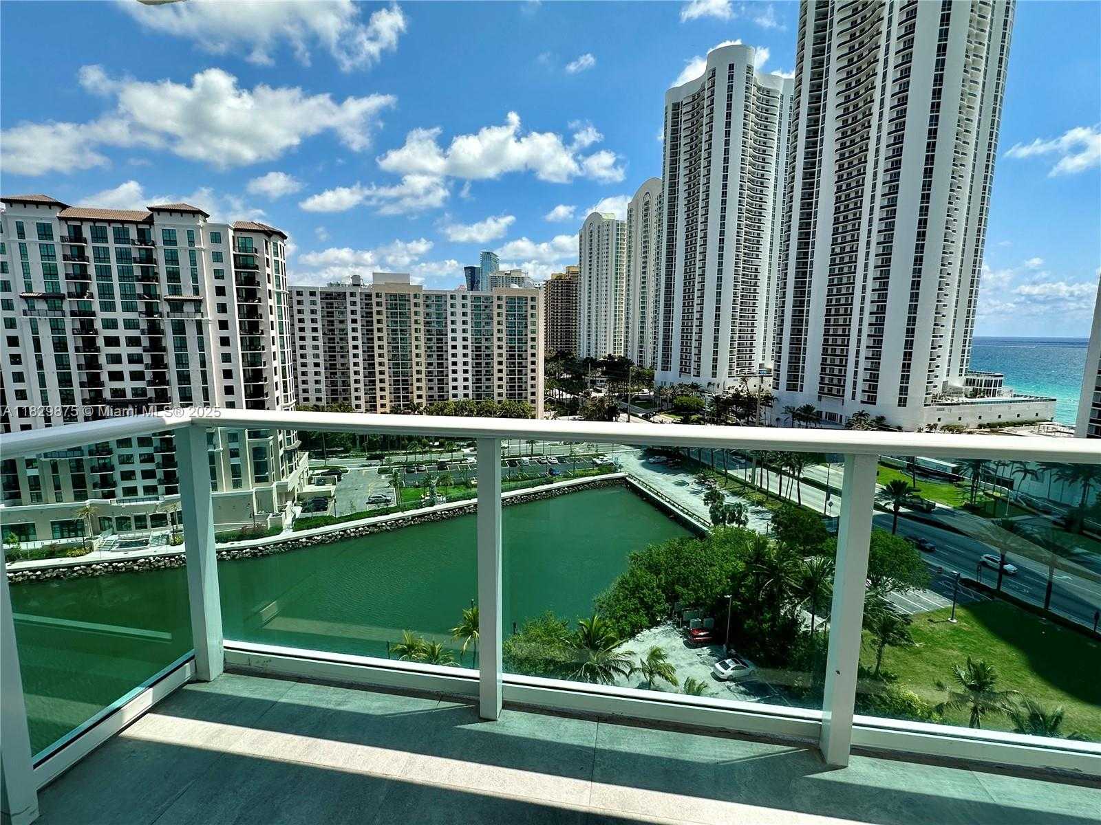 Small Image of 100 BAYVIEW DR #1405, Sunny Isles Beach Number 21