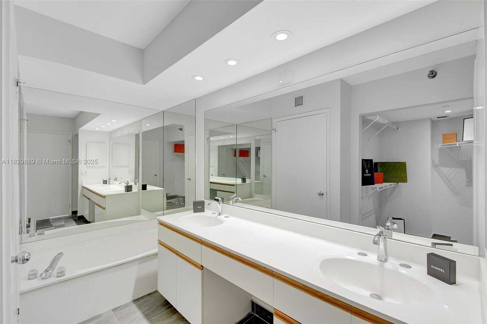 Small Image of 3400 NORTH EAST 192ND ST #1606, Aventura Number 24