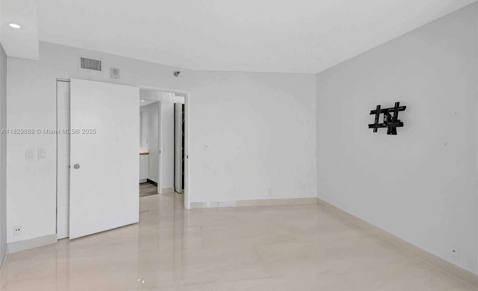 Small Image of 3400 NORTH EAST 192ND ST #1606, Aventura Number 29