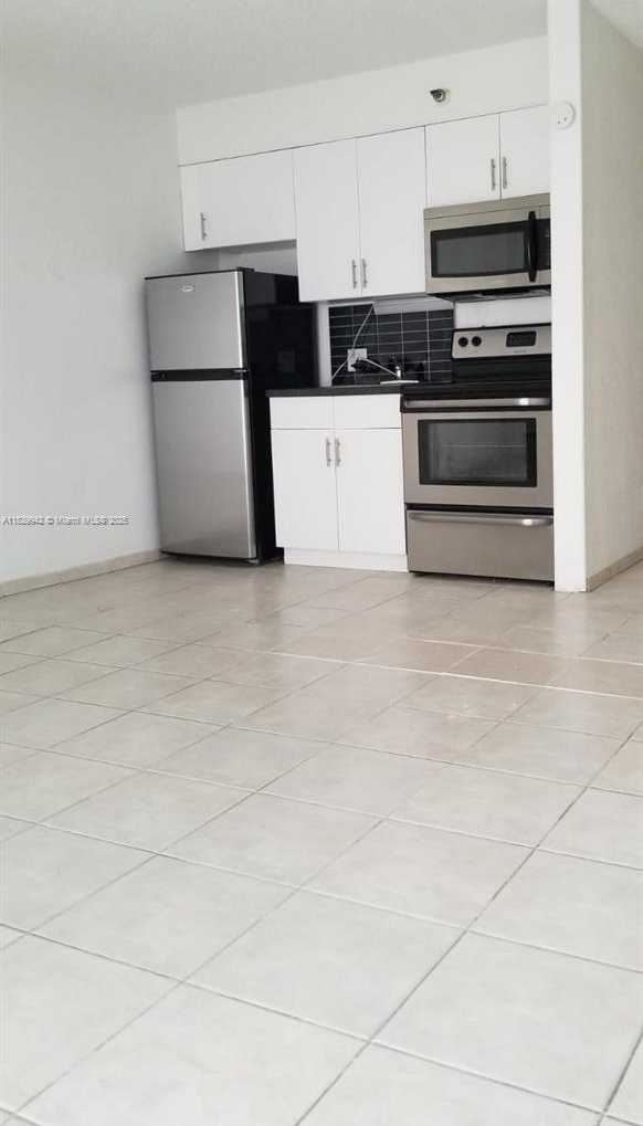 Small Image of 16450 NORTH WEST 2ND AVE #302, Miami Number 6