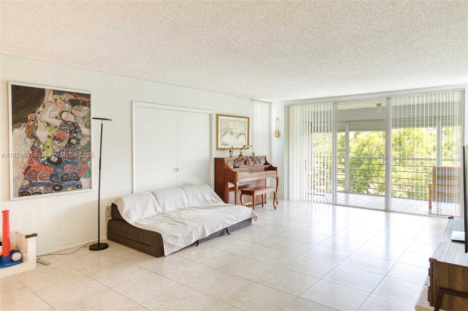 Small Image of 4015 WEST PALM AIRE DR #506, Pompano Beach Number 15
