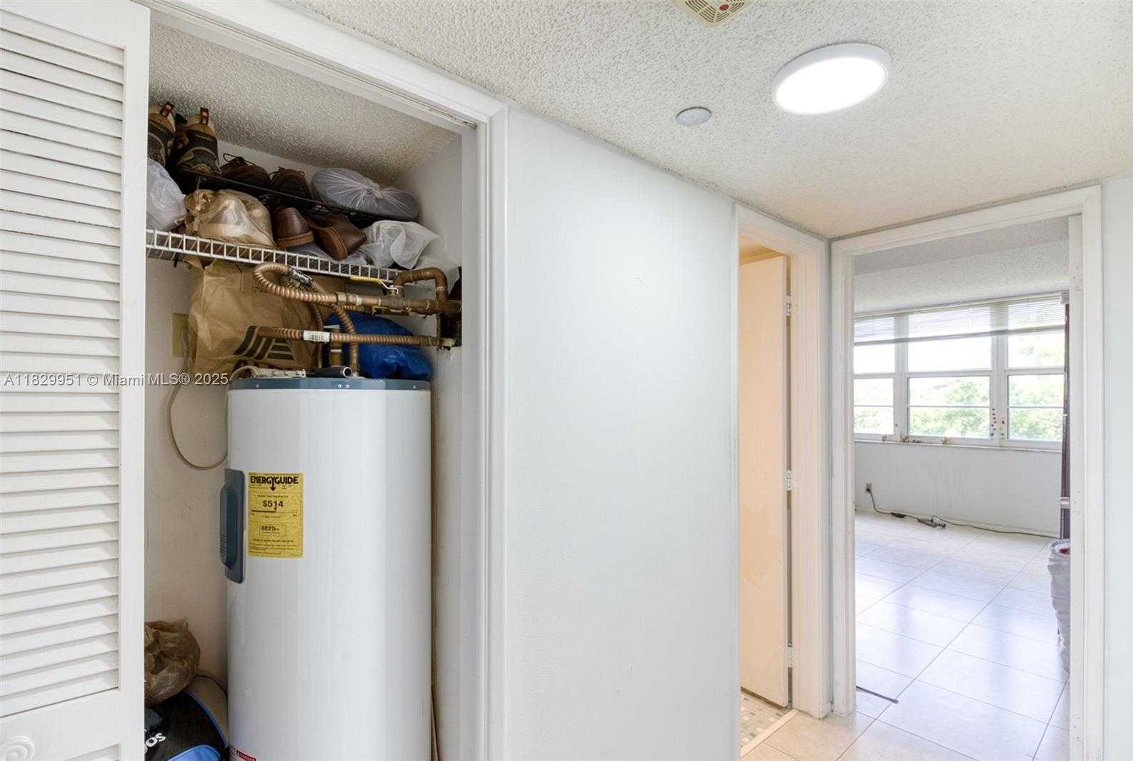 Small Image of 4015 WEST PALM AIRE DR #506, Pompano Beach Number 19