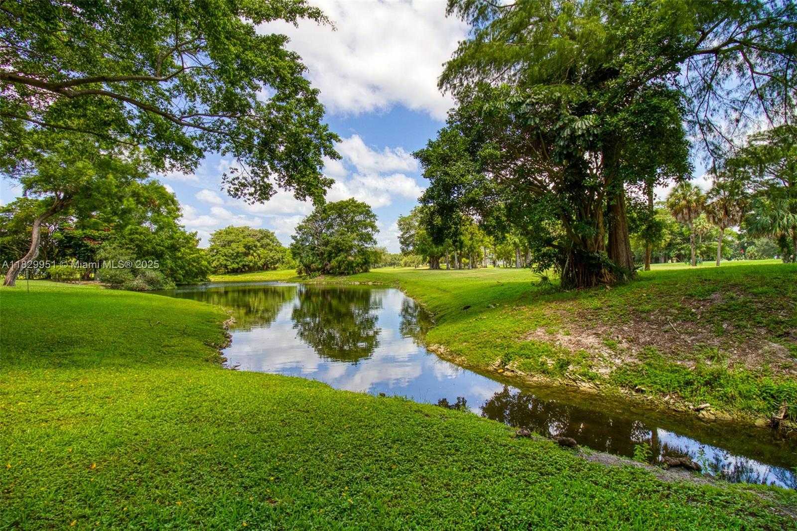 Small Image of 4015 WEST PALM AIRE DR #506, Pompano Beach Number 39