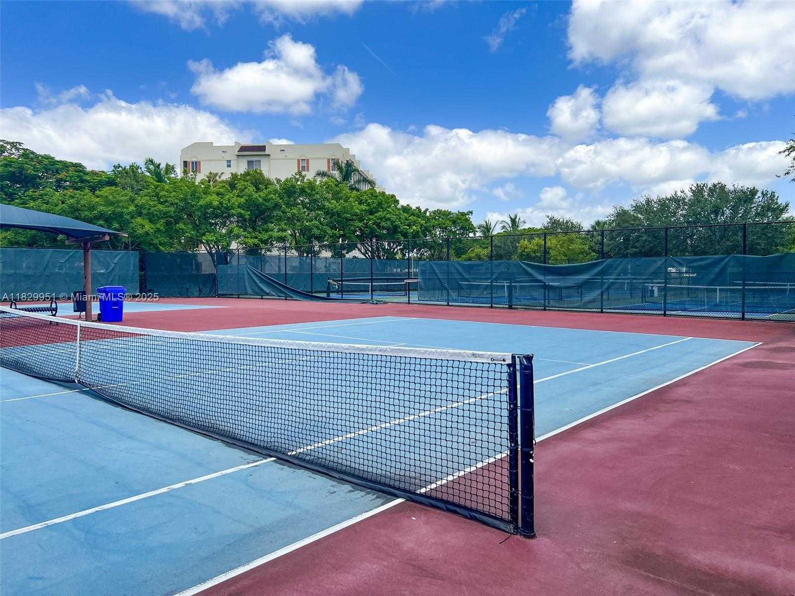 Small Image of 4015 WEST PALM AIRE DR #506, Pompano Beach Number 47