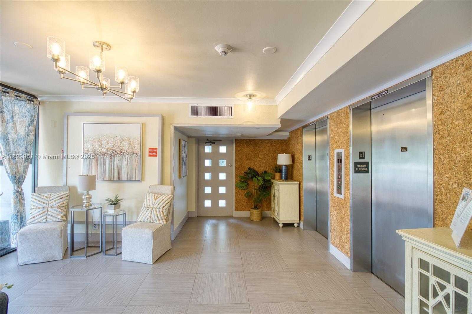 Small Image of 4015 WEST PALM AIRE DR #506, Pompano Beach Number 5
