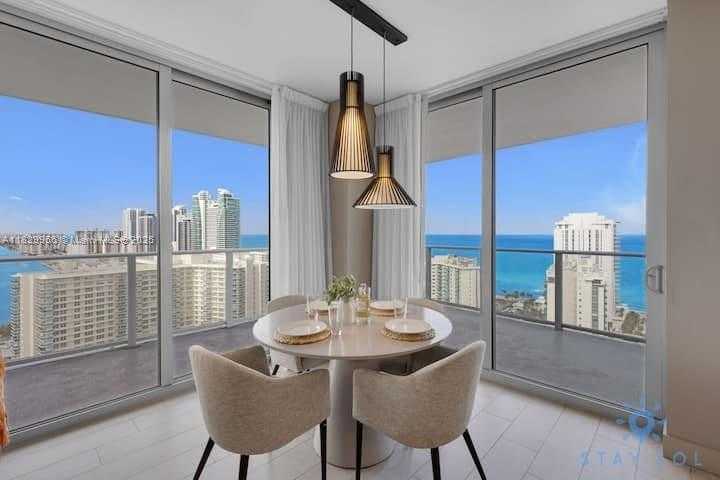 Small Image of 4010 SOUTH OCEAN DR #R2001, Hollywood Number 9