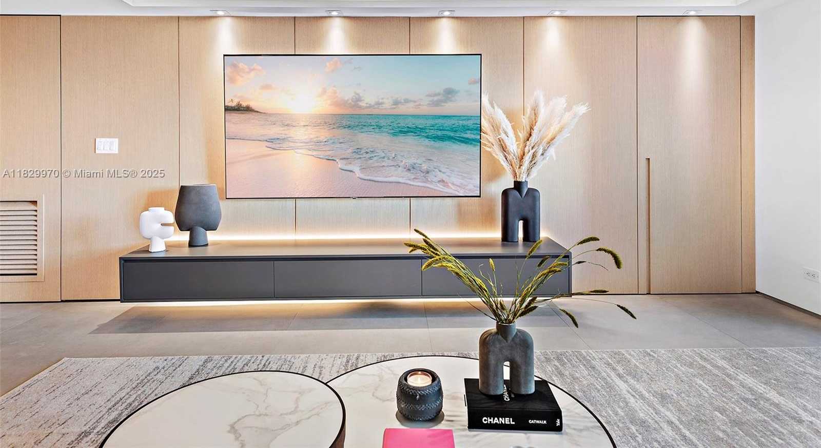 Small Image of 2301 COLLINS AVE #1004/1003, Miami Beach Number 10