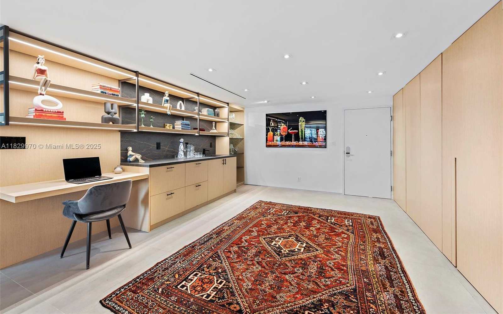 Small Image of 2301 COLLINS AVE #1004/1003, Miami Beach Number 11