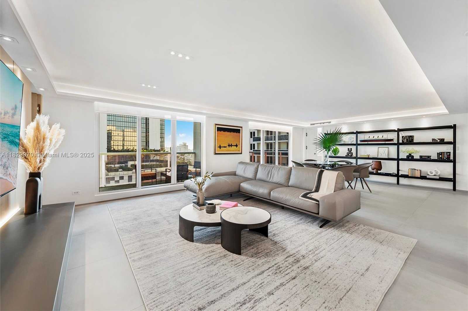 Small Image of 2301 COLLINS AVE #1004/1003, Miami Beach Number 2