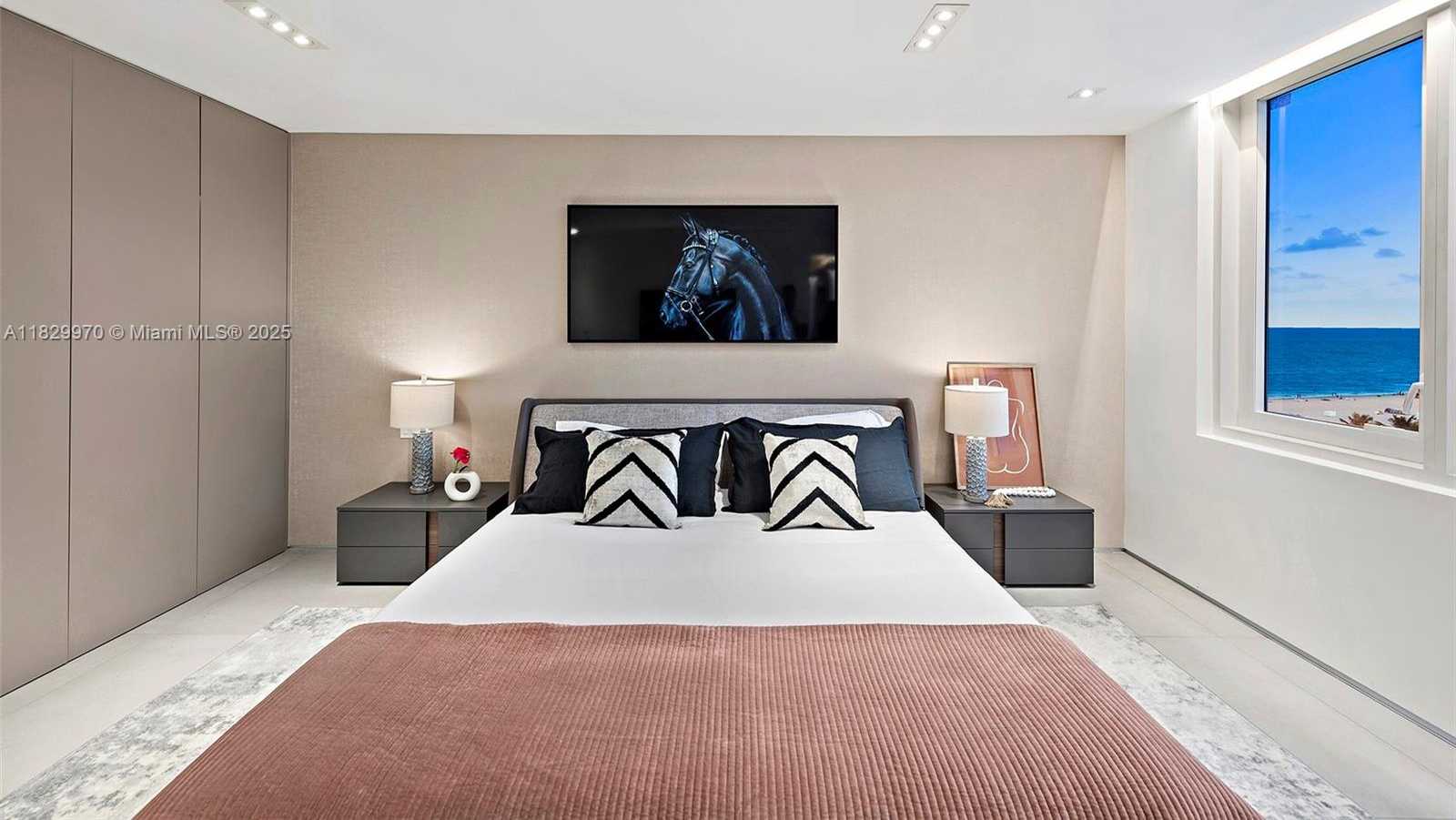 Small Image of 2301 COLLINS AVE #1004/1003, Miami Beach Number 31