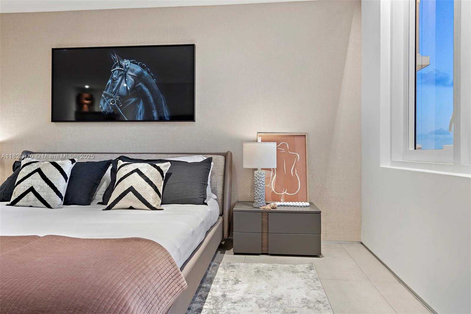 Small Image of 2301 COLLINS AVE #1004/1003, Miami Beach Number 32