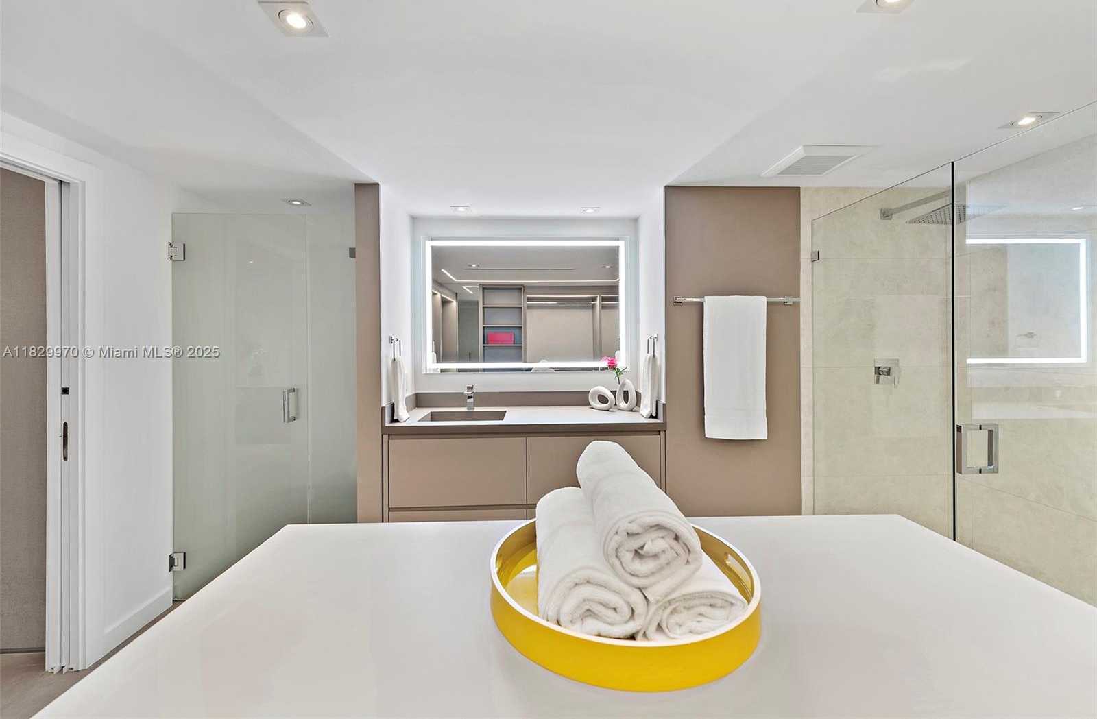 Small Image of 2301 COLLINS AVE #1004/1003, Miami Beach Number 52