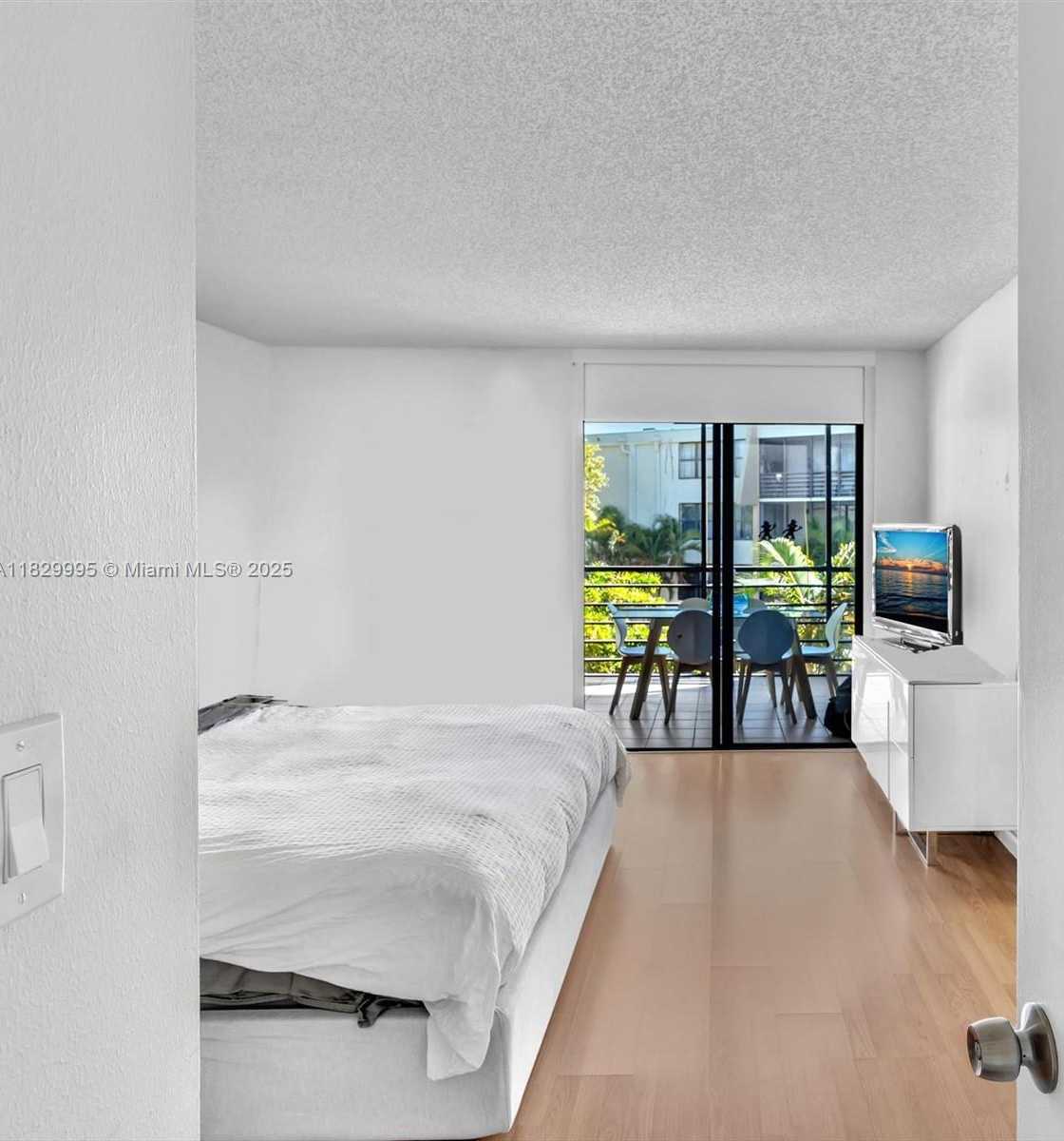 Small Image of 20401 NORTH EAST 30TH AVE #310-8, Aventura Number 13