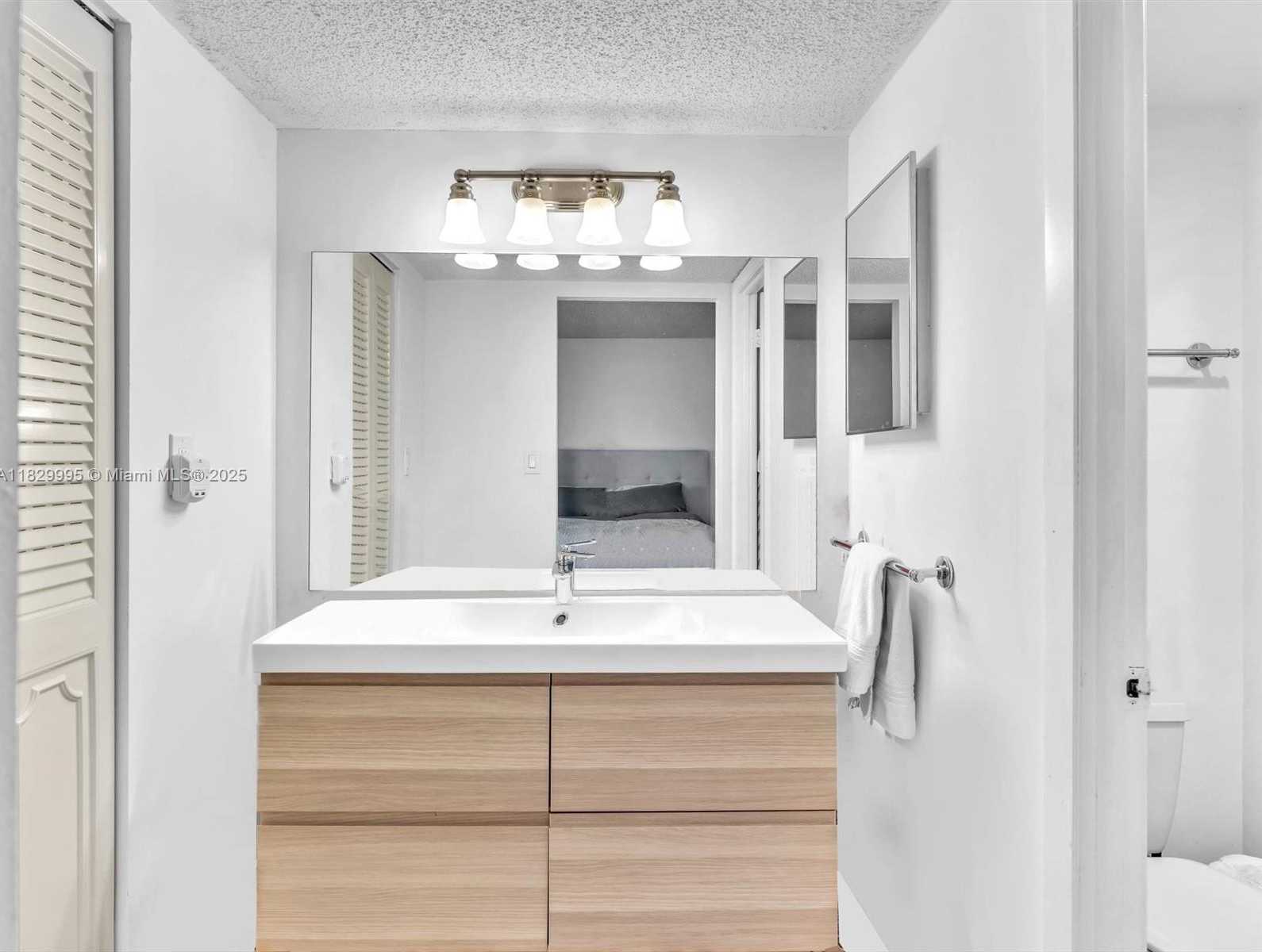 Small Image of 20401 NORTH EAST 30TH AVE #310-8, Aventura Number 16