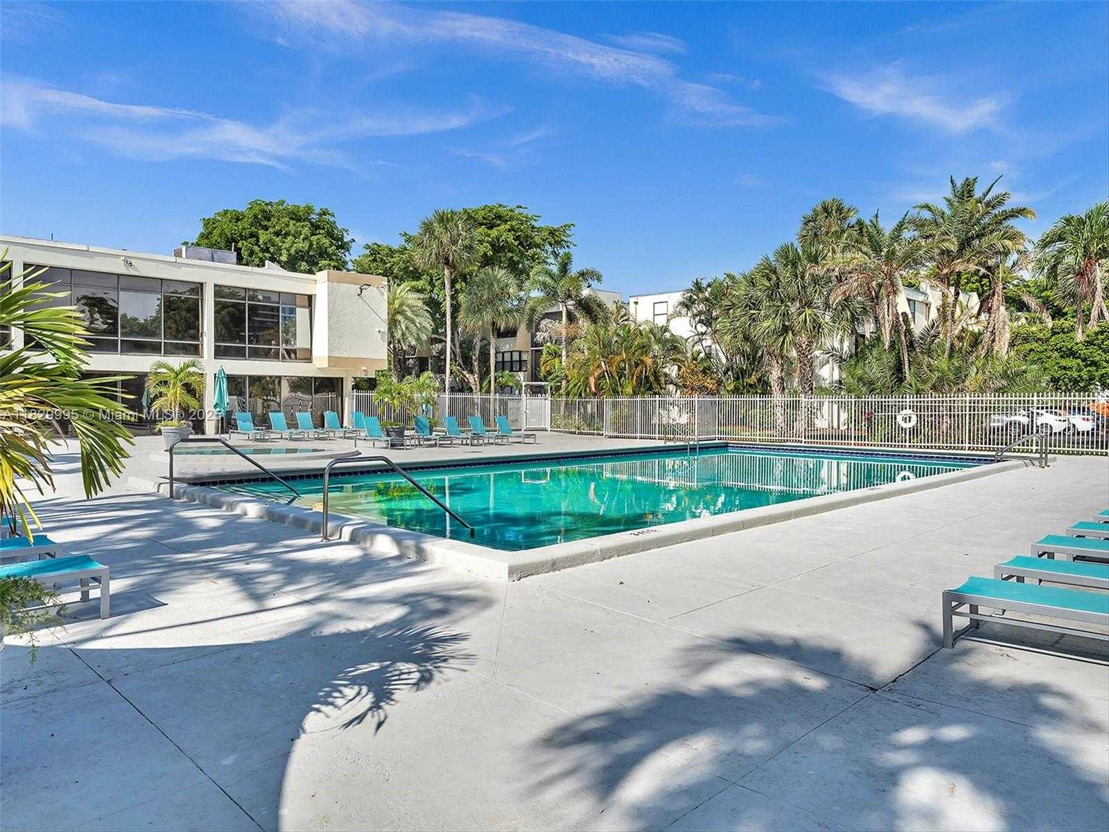 Small Image of 20401 NORTH EAST 30TH AVE #310-8, Aventura Number 28