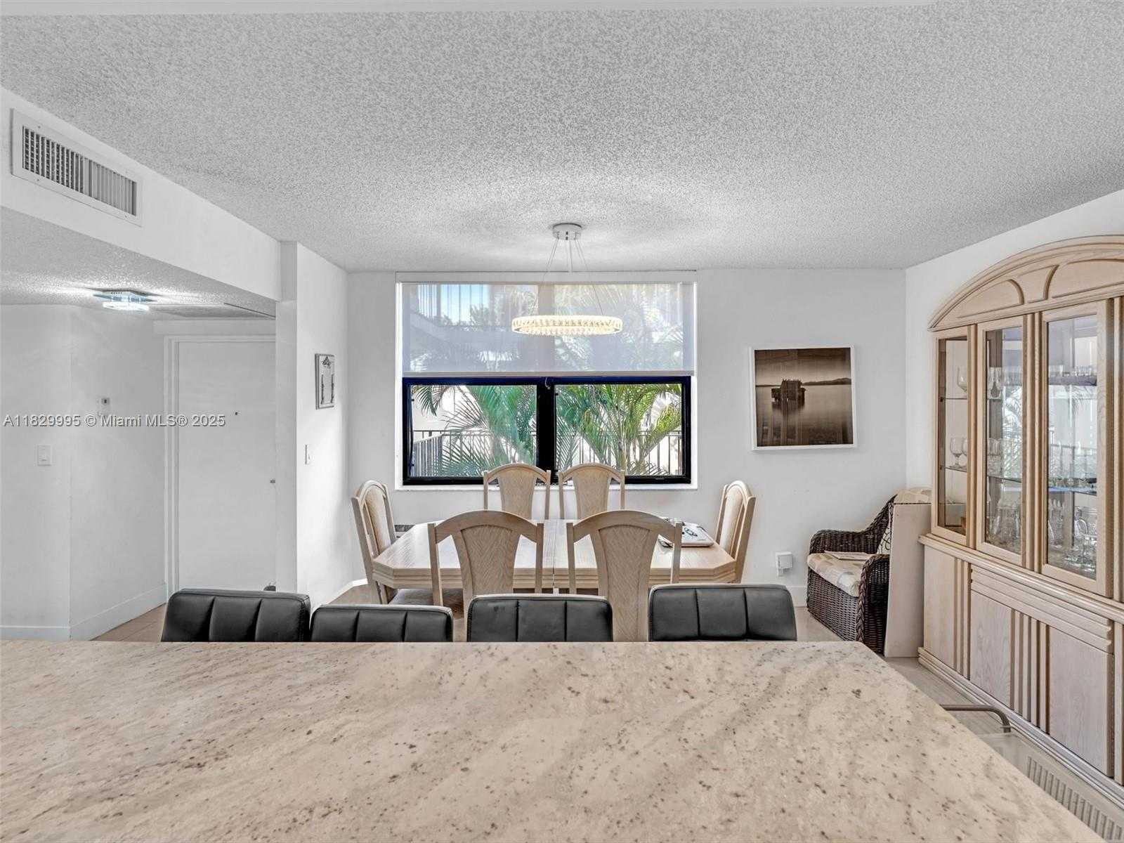Small Image of 20401 NORTH EAST 30TH AVE #310-8, Aventura Number 3