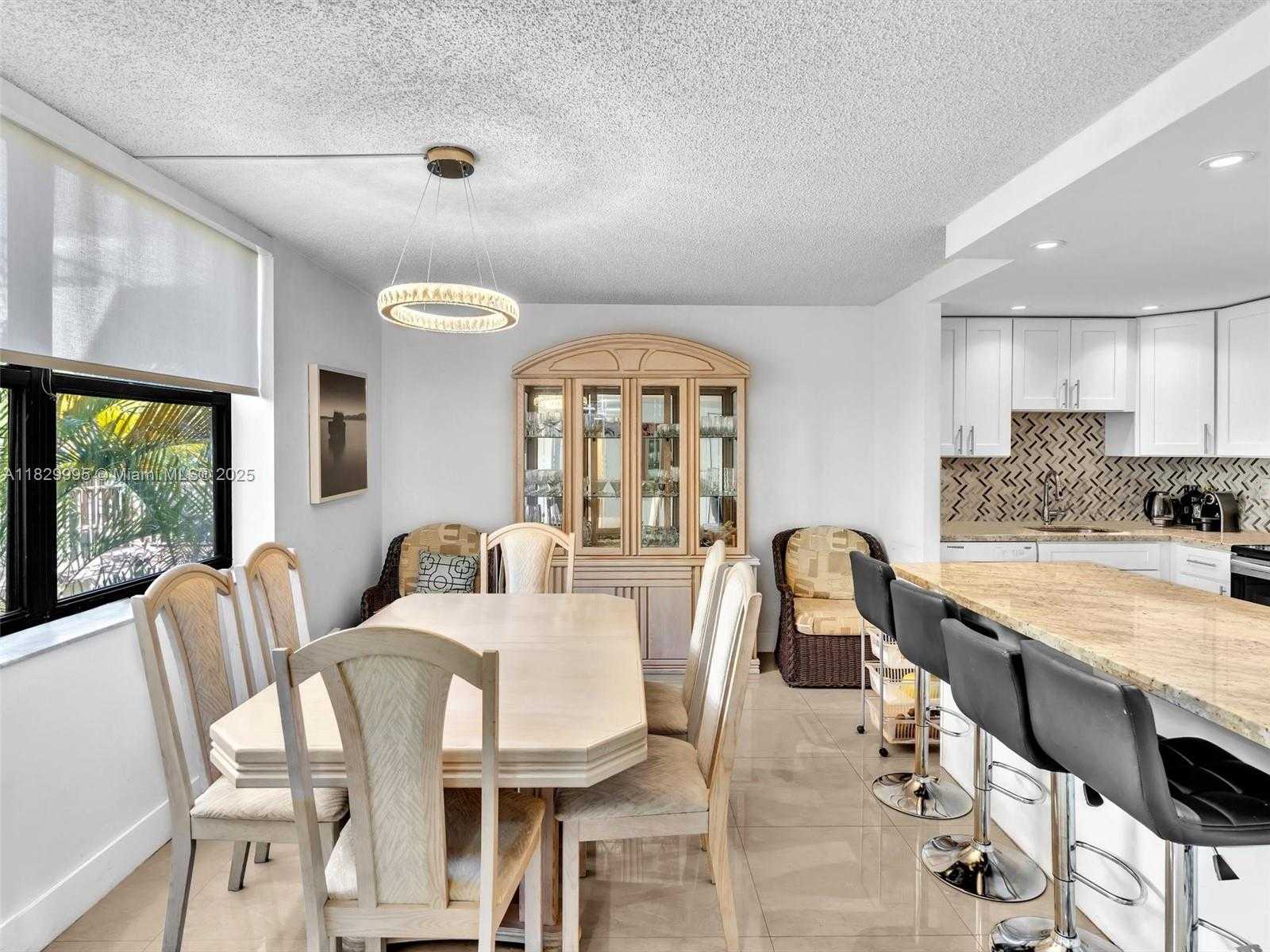 Small Image of 20401 NORTH EAST 30TH AVE #310-8, Aventura Number 5