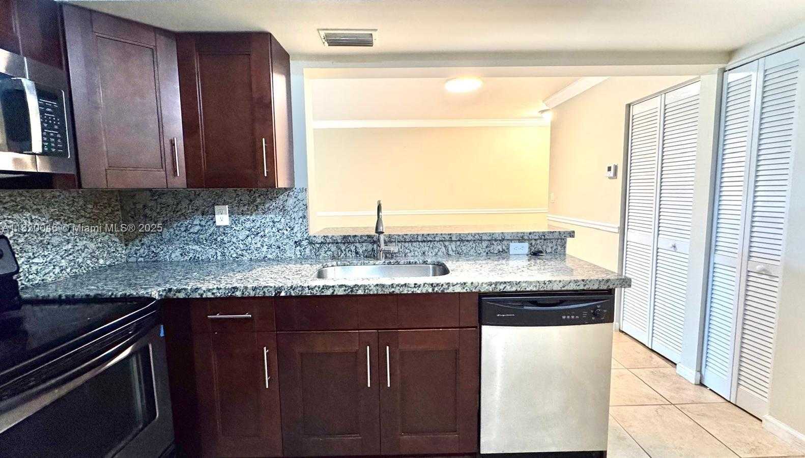 Small Image of 9731 FONTAINEBLEAU BLVD #F209, Miami Number 11