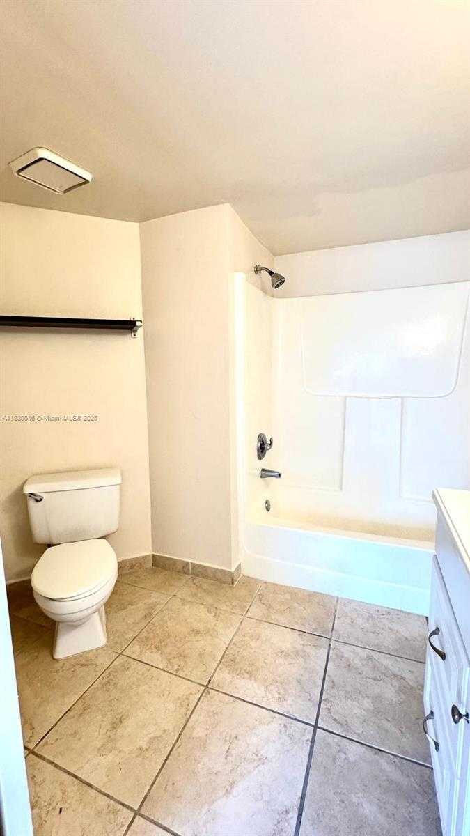 Small Image of 9731 FONTAINEBLEAU BLVD #F209, Miami Number 22
