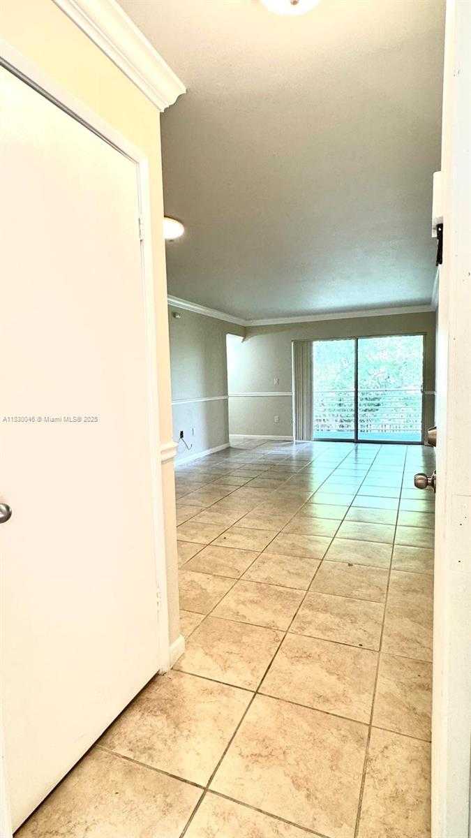 Small Image of 9731 FONTAINEBLEAU BLVD #F209, Miami Number 4
