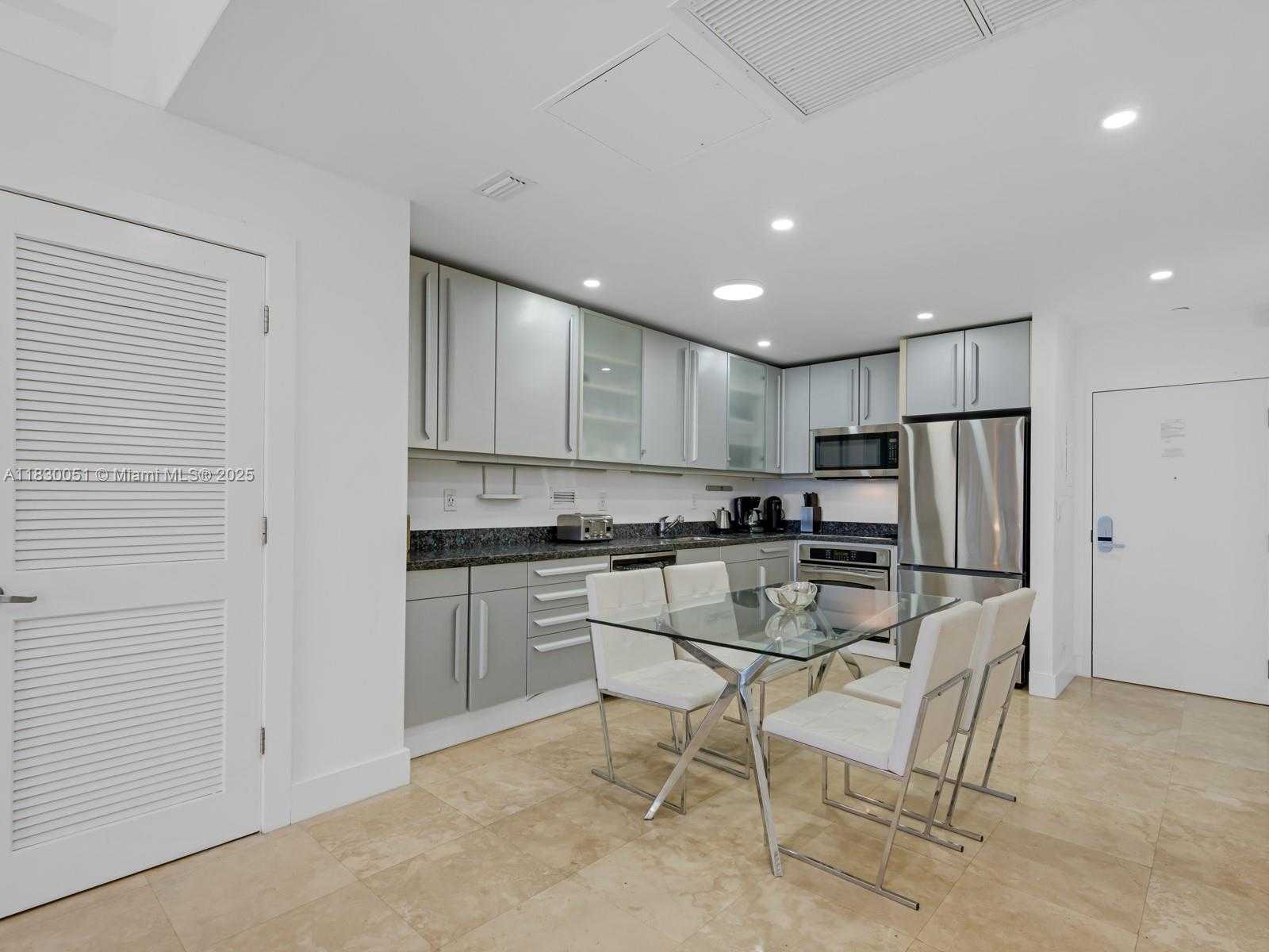Small Image of 2301 COLLINS AVE #1631, Miami Beach Number 12