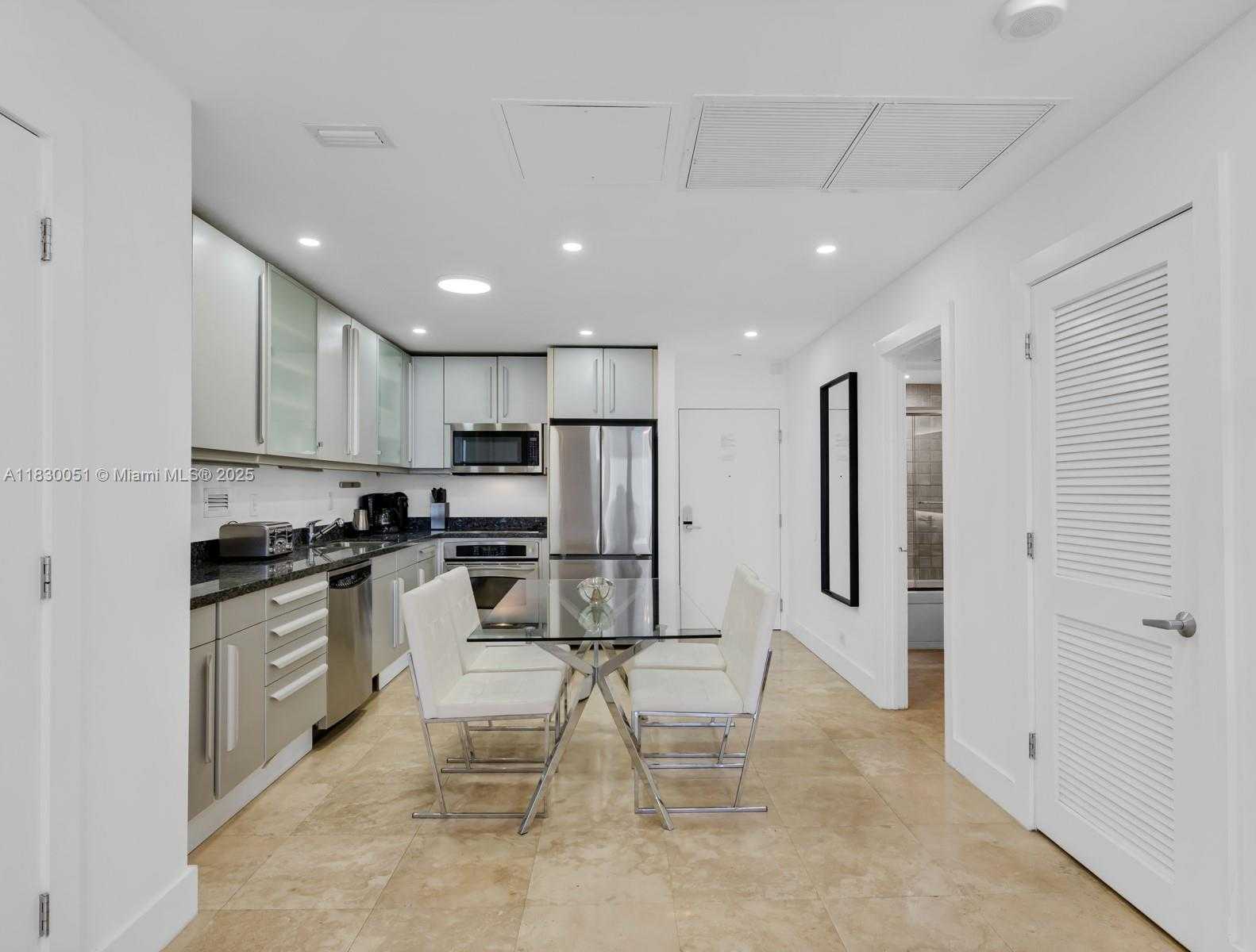 Small Image of 2301 COLLINS AVE #1631, Miami Beach Number 13