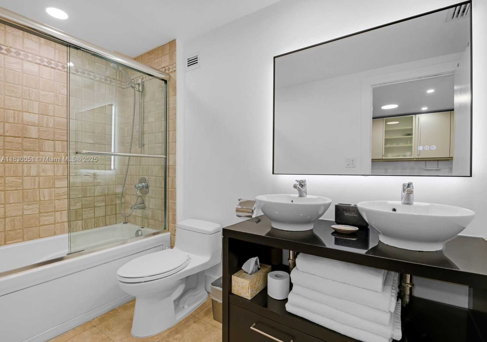 Small Image of 2301 COLLINS AVE #1631, Miami Beach Number 15