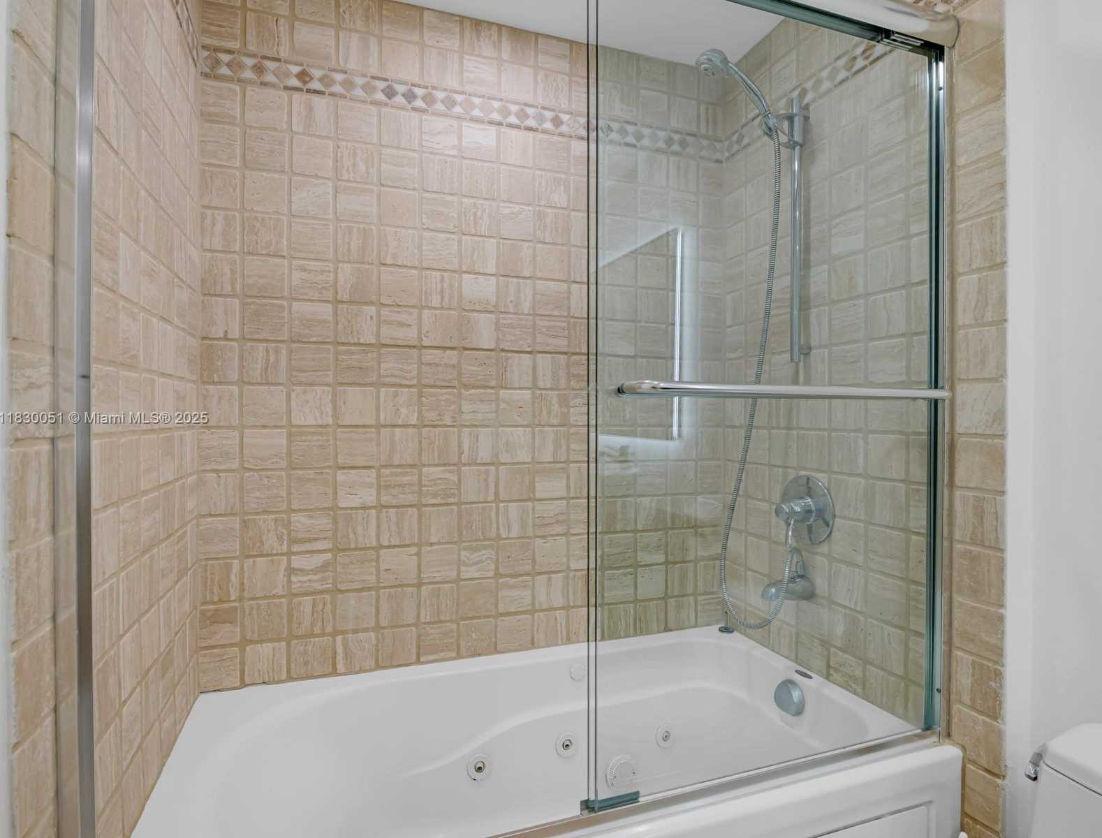 Small Image of 2301 COLLINS AVE #1631, Miami Beach Number 16