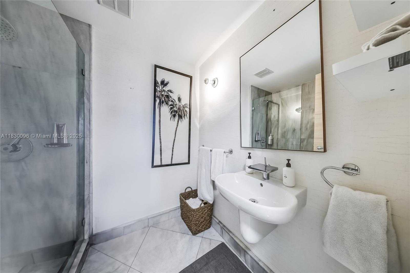 Small Image of 1000 VENETIAN WAY #708, Miami Number 10