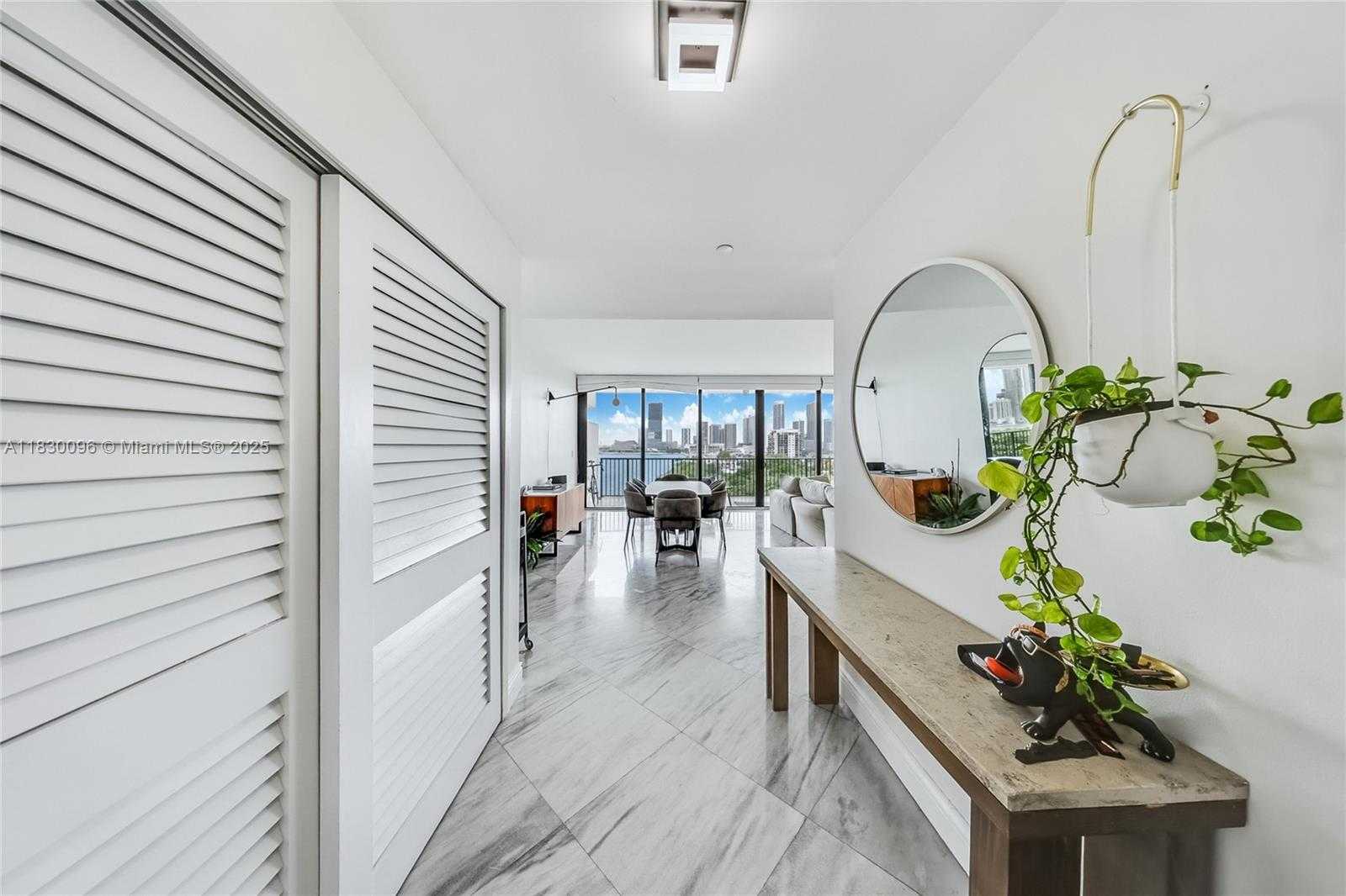 Small Image of 1000 VENETIAN WAY #708, Miami Number 3