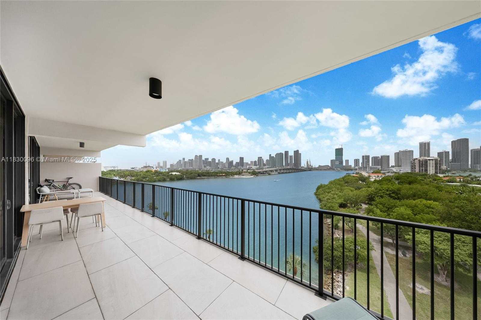 Small Image of 1000 VENETIAN WAY #708, Miami Number 6