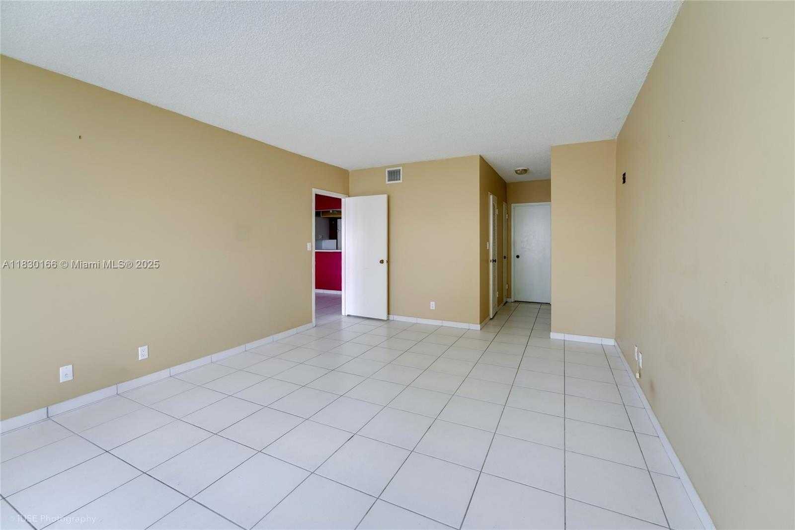 Small Image of 3725 SOUTH OCEAN DR #1411, Hollywood Number 7