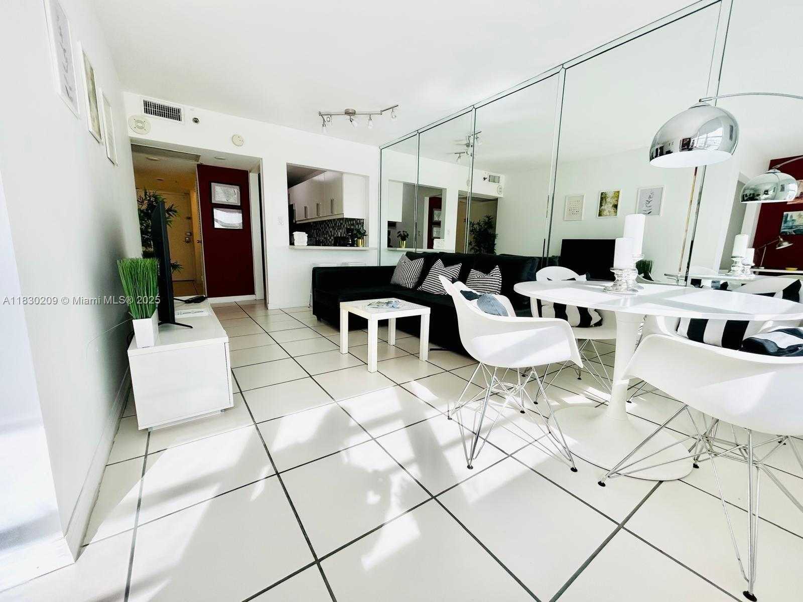 Small Image of 100 LINCOLN RD #1105, Miami Beach Number 5