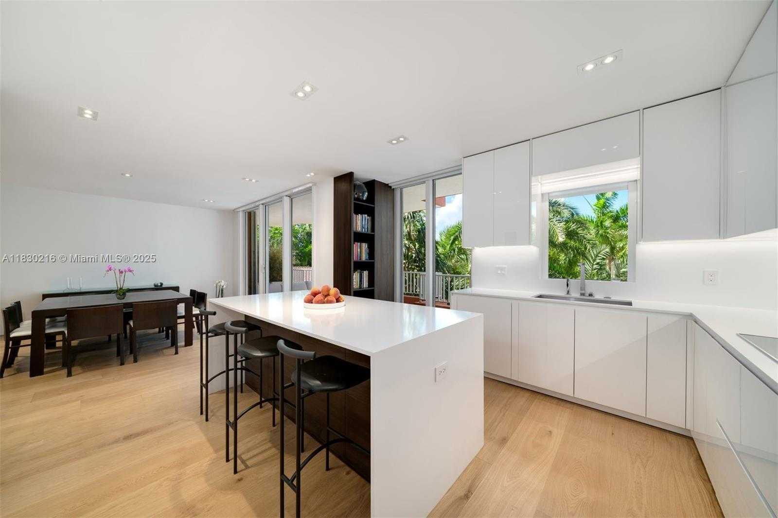 Small Image of 789 CRANDON BLVD #305, Key Biscayne Number 11