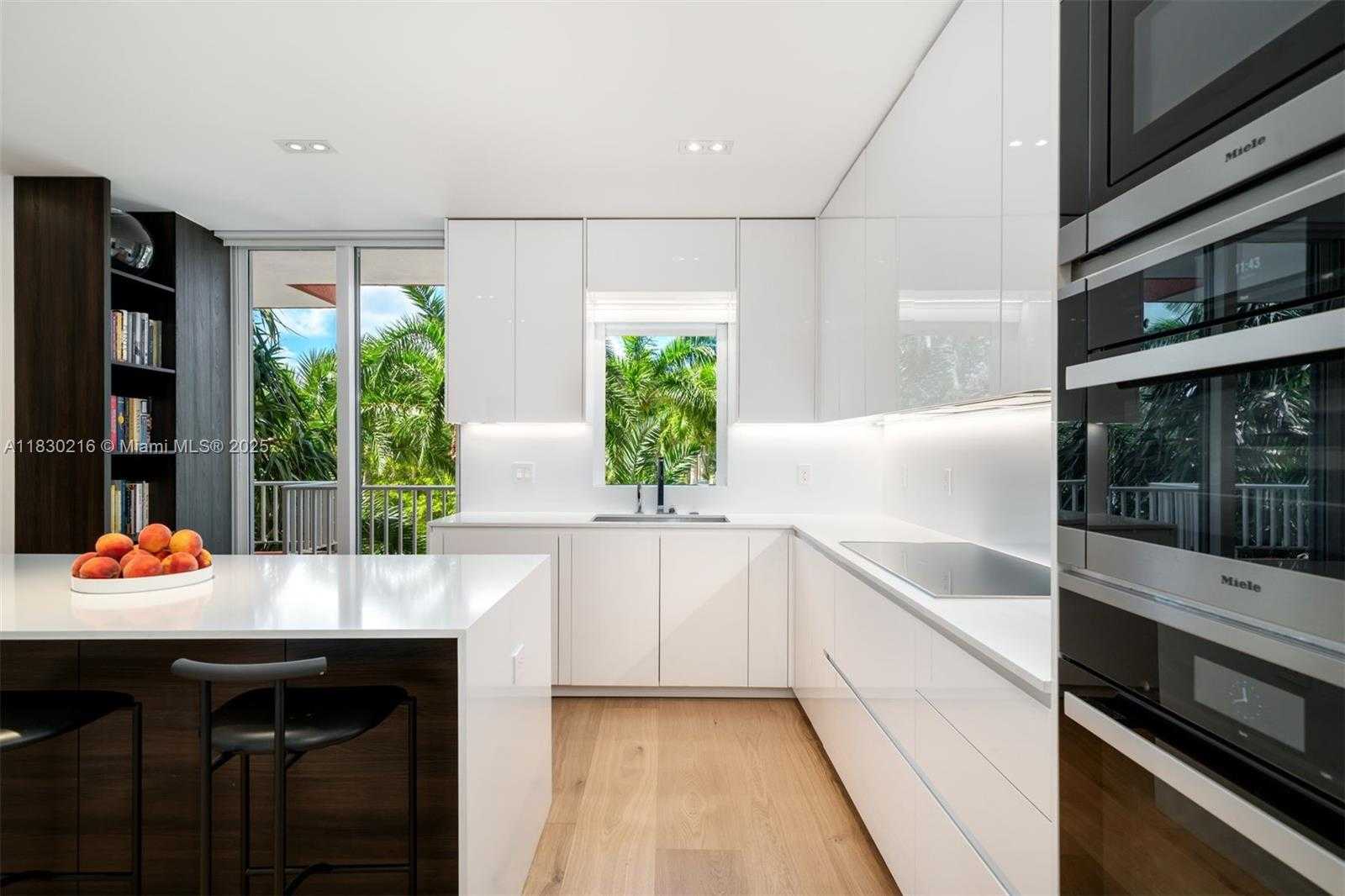 Small Image of 789 CRANDON BLVD #305, Key Biscayne Number 12