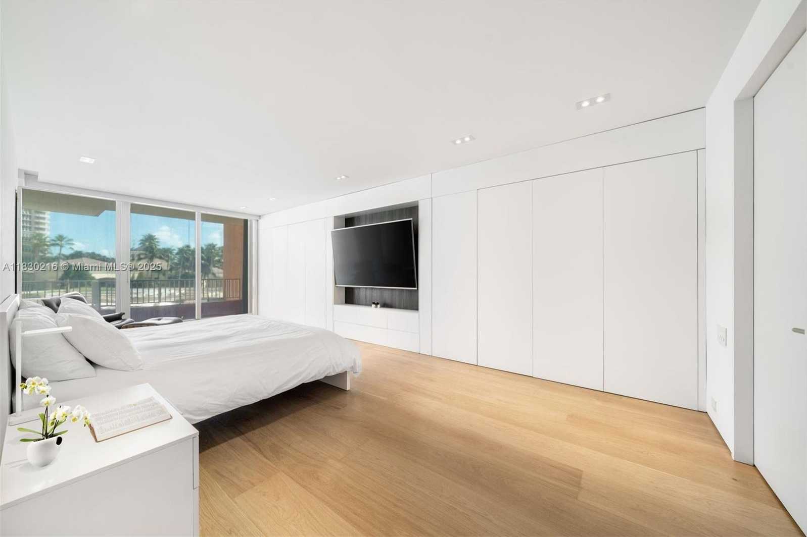 Small Image of 789 CRANDON BLVD #305, Key Biscayne Number 19